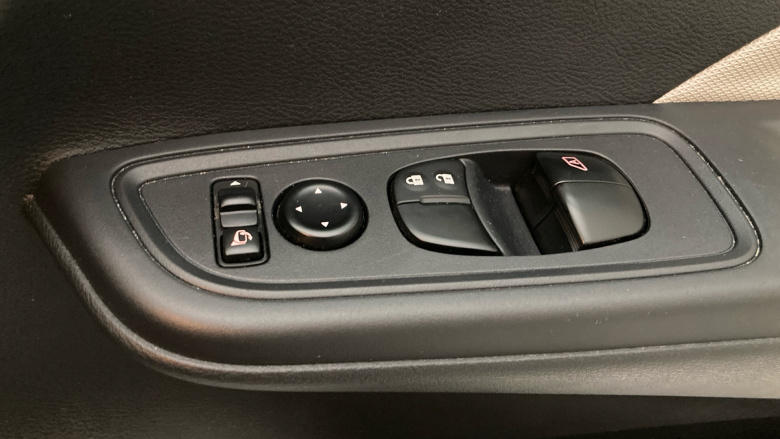 Nissan Micra 1.5 dCi N-Connecta 5dr Diesel Hatchback